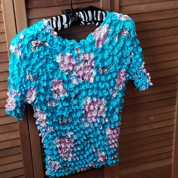 Expanding Blouse short sleeve 85% polyester 15% spandex - Picture 2 of 3